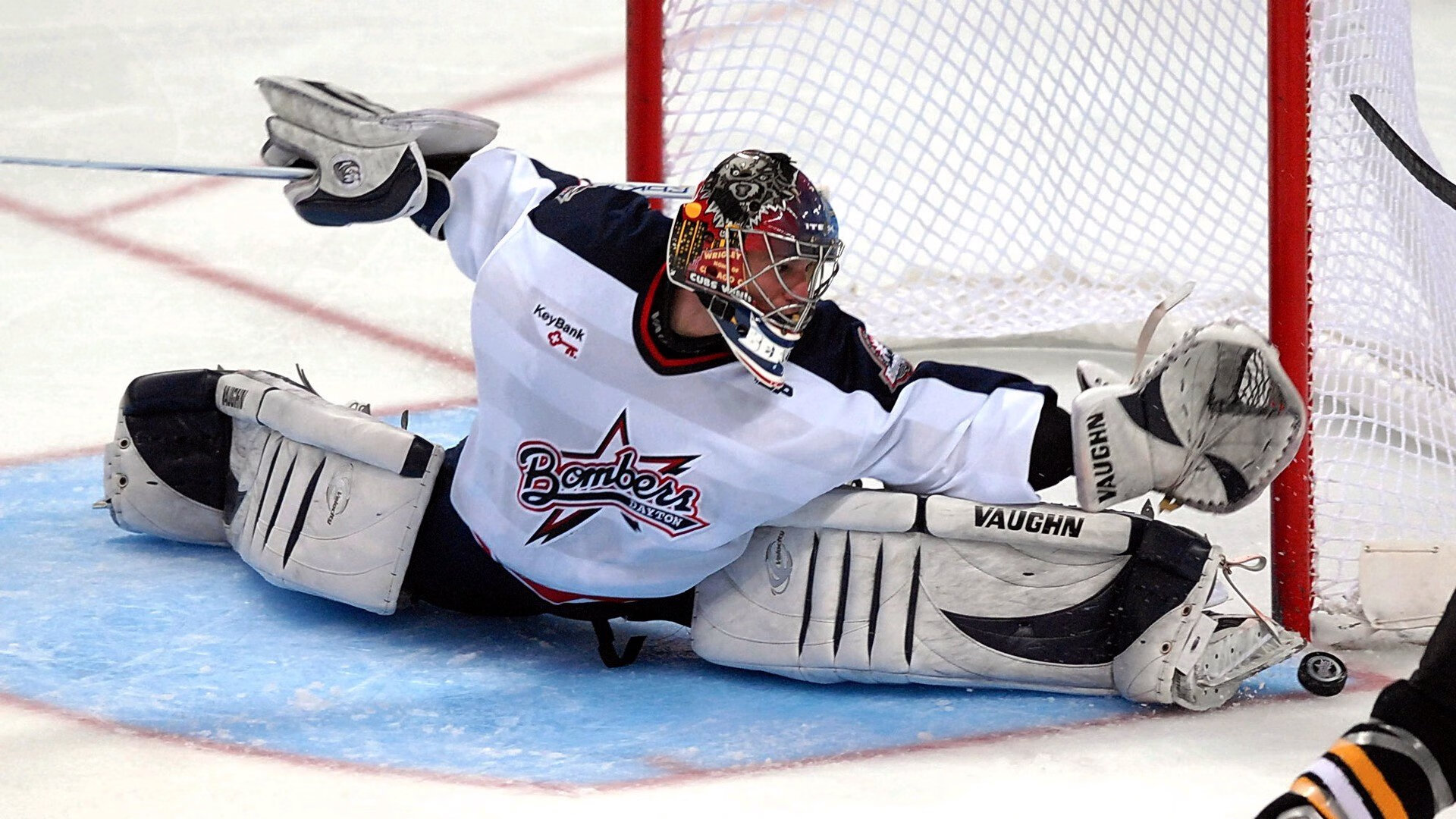 开云体育官网-从塞维利亚到伦敦，火力传承与王权更迭—马丁内利在欧冠之夜的终极接管