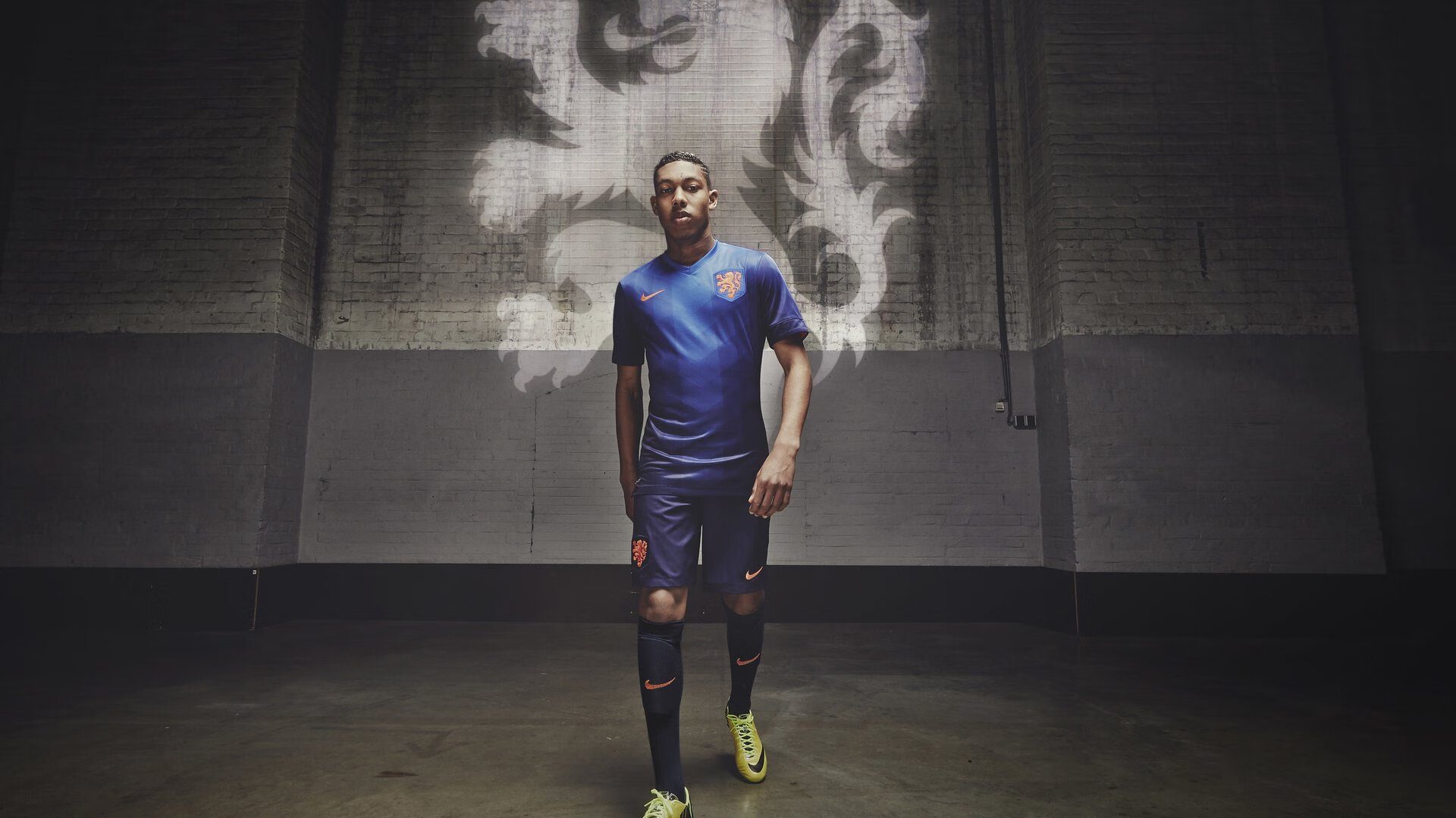 教科书般的胜利，皇家社会正面击溃莱比锡红牛，C罗定义现代前锋典范